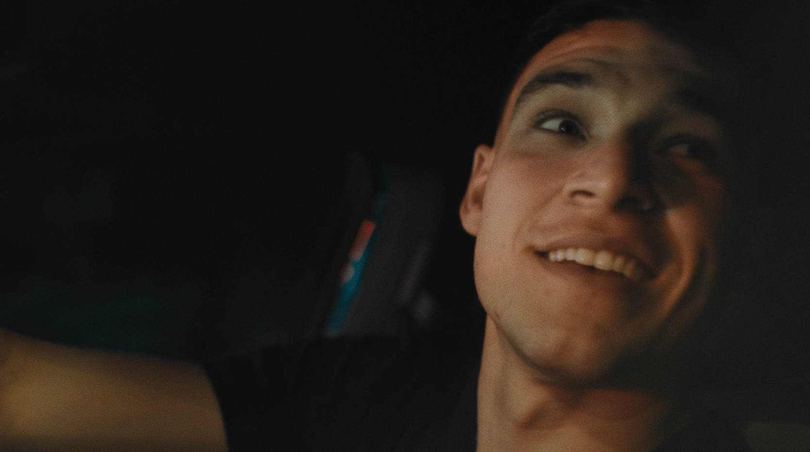 Manuel Ugarte es protagonista de la nueva campaña de Volkswagen