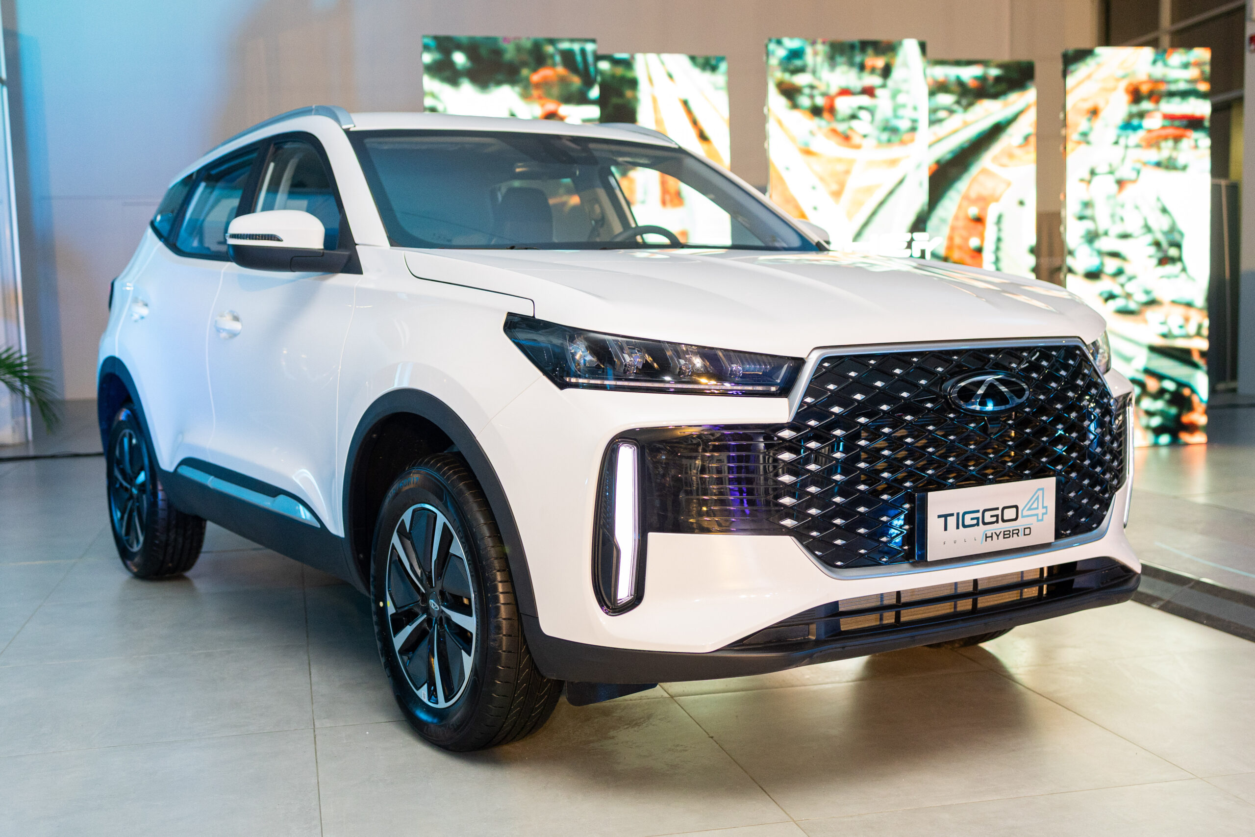 Chery presentó la nueva Tiggo 4 en Uruguay: una SUV única en su segmento con motorización 100% híbrida