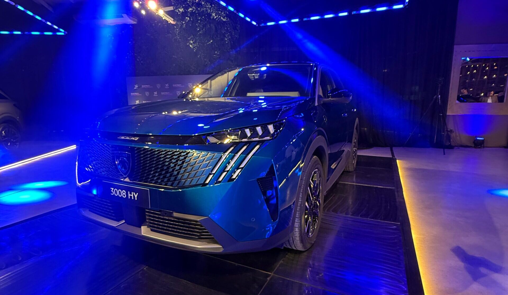 Peugeot presenta su renovada gama SUV electrificada