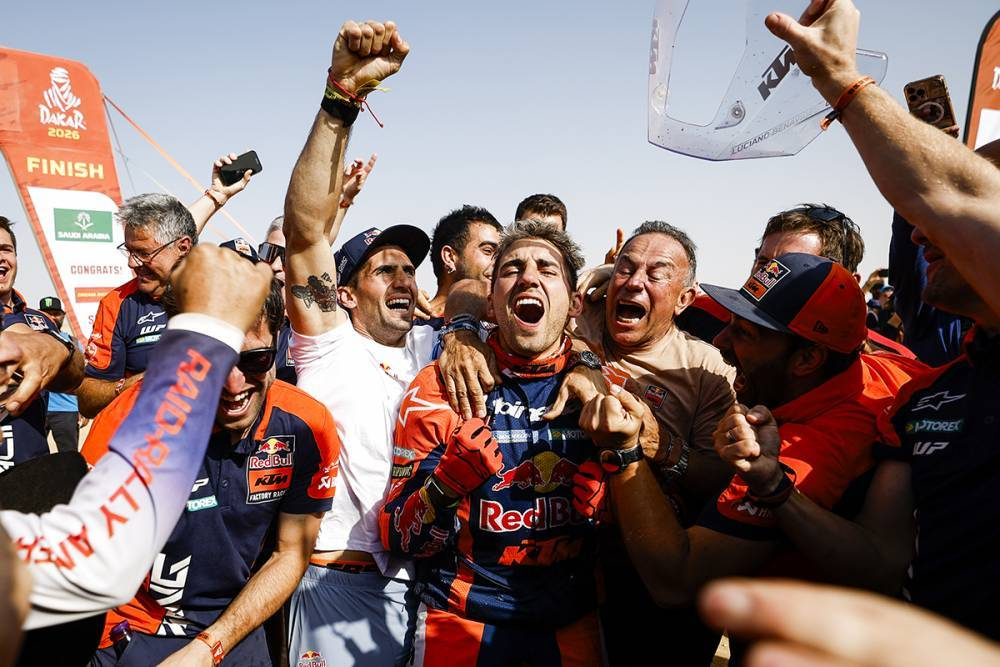 Fin del Dakar 2026: Nasser Al-Attiyah repite en autos y Luciano Benavides gana en motos sobre el final