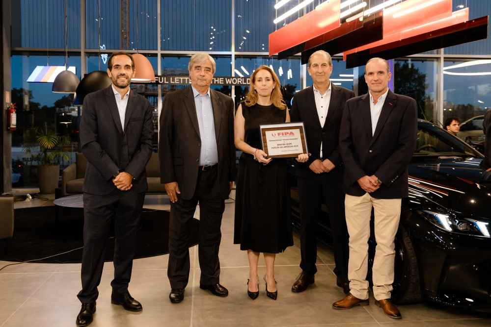 Magna recibe el prestigioso galardón “Auto de las Américas” de FIPA por el BMW M2 Coupé