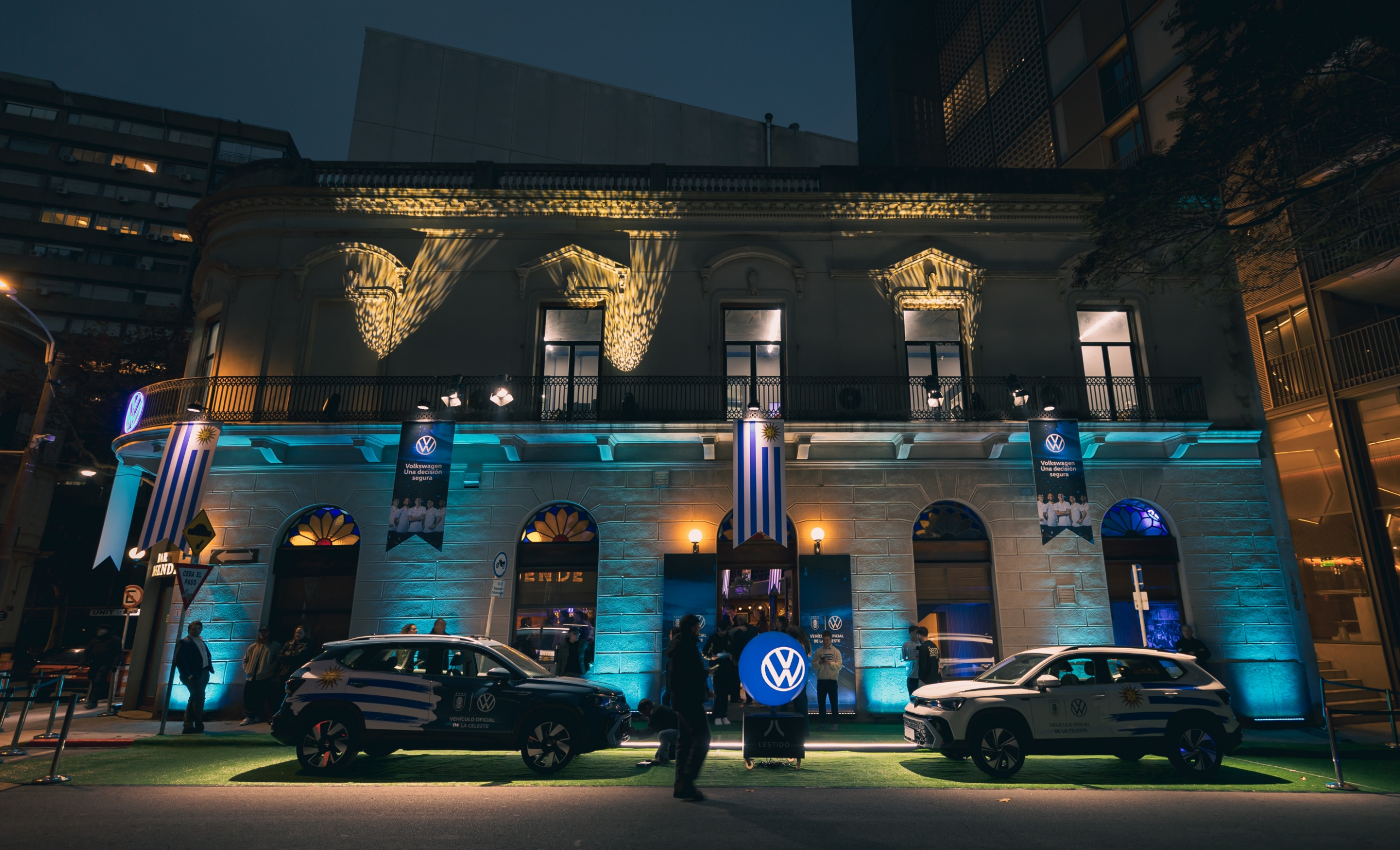 VW presentó la nueva Taos y su nueva campaña alentando a la Celeste